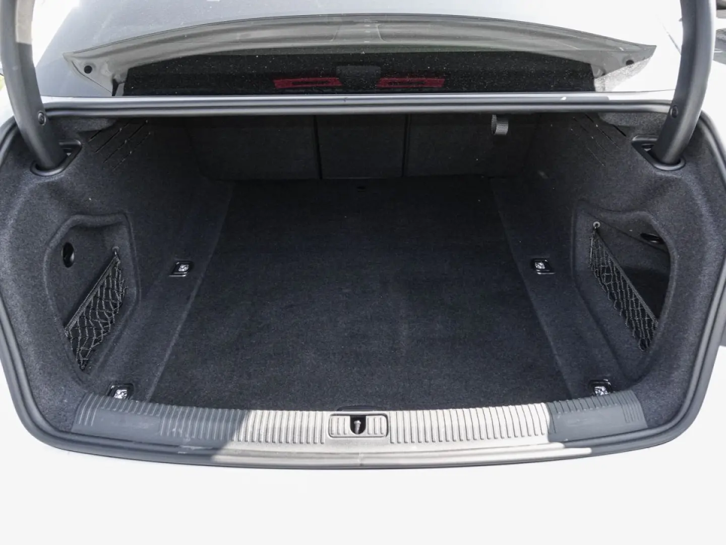A4 Limousine S line 40 TFSI 150(204) S tronic He