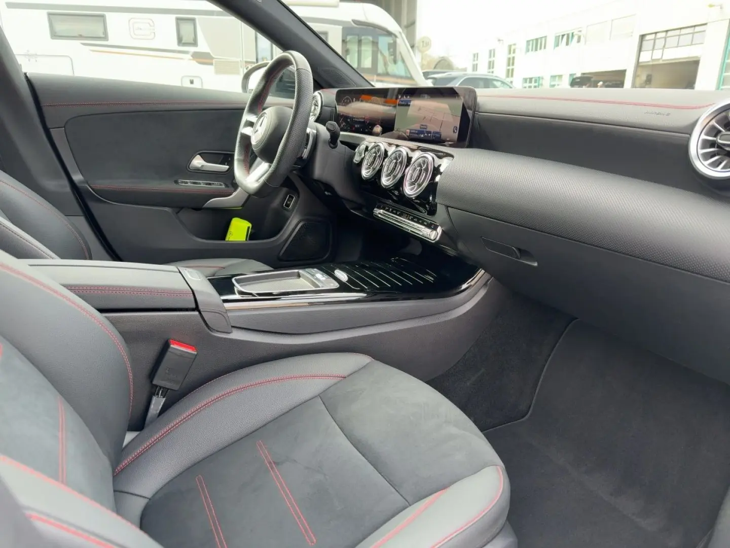 CLA 220 4M Coupe AMG Line Advanced  KeyGo TWA