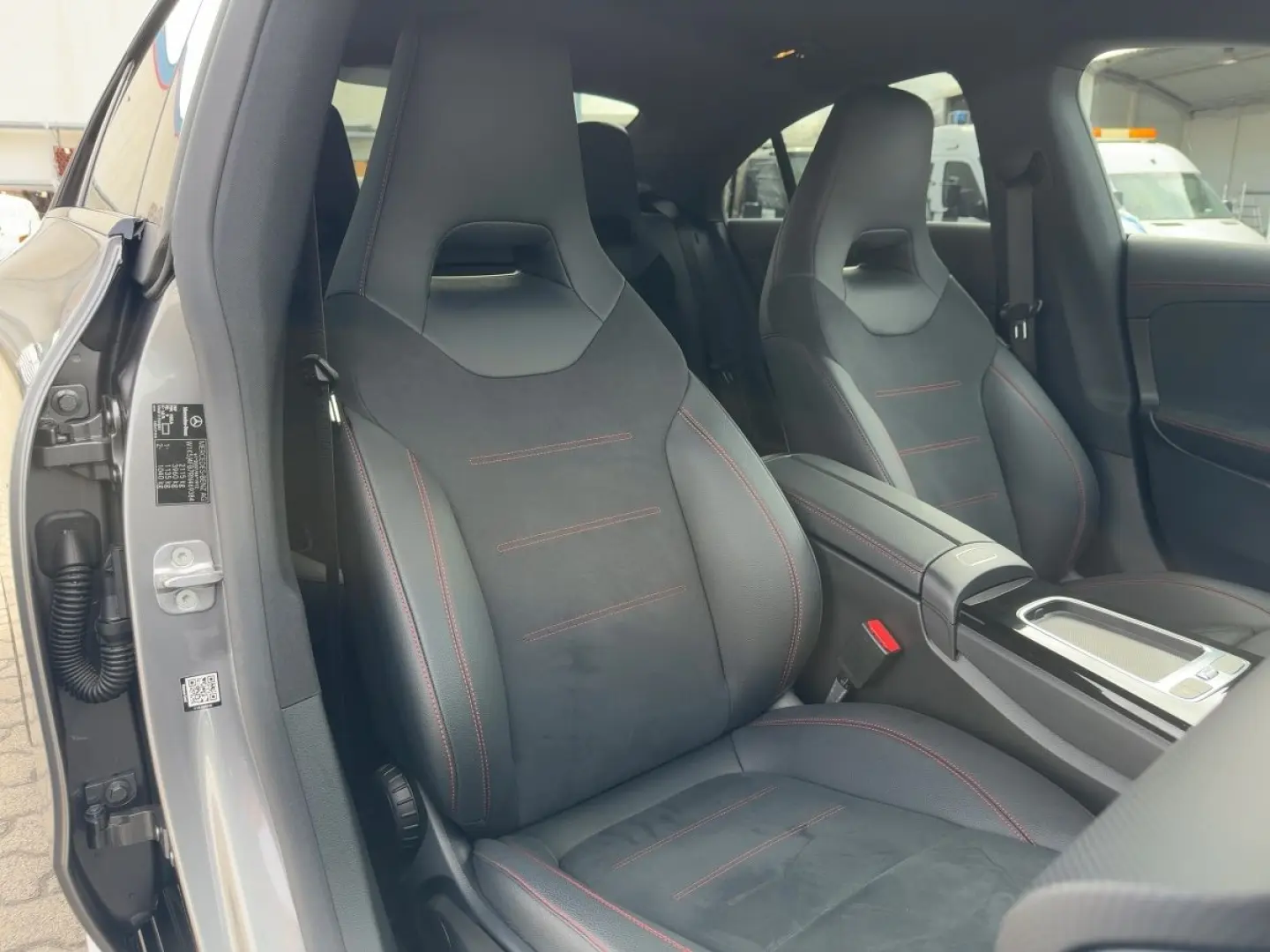 CLA 220 4M Coupe AMG Line Advanced  KeyGo TWA