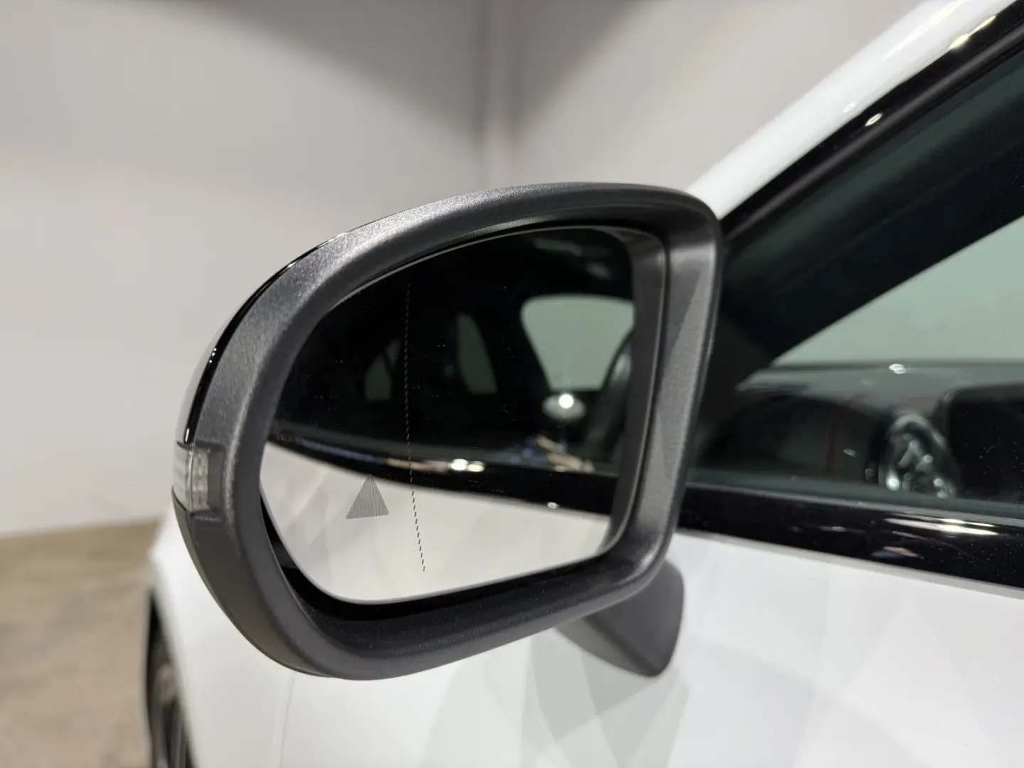 CLA 220 4M AMG Line  LED RFK AHK Keyless