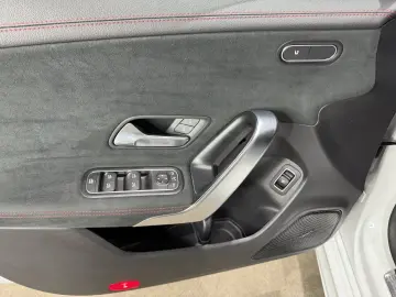 CLA 220 4M AMG Line  LED RFK AHK Keyless