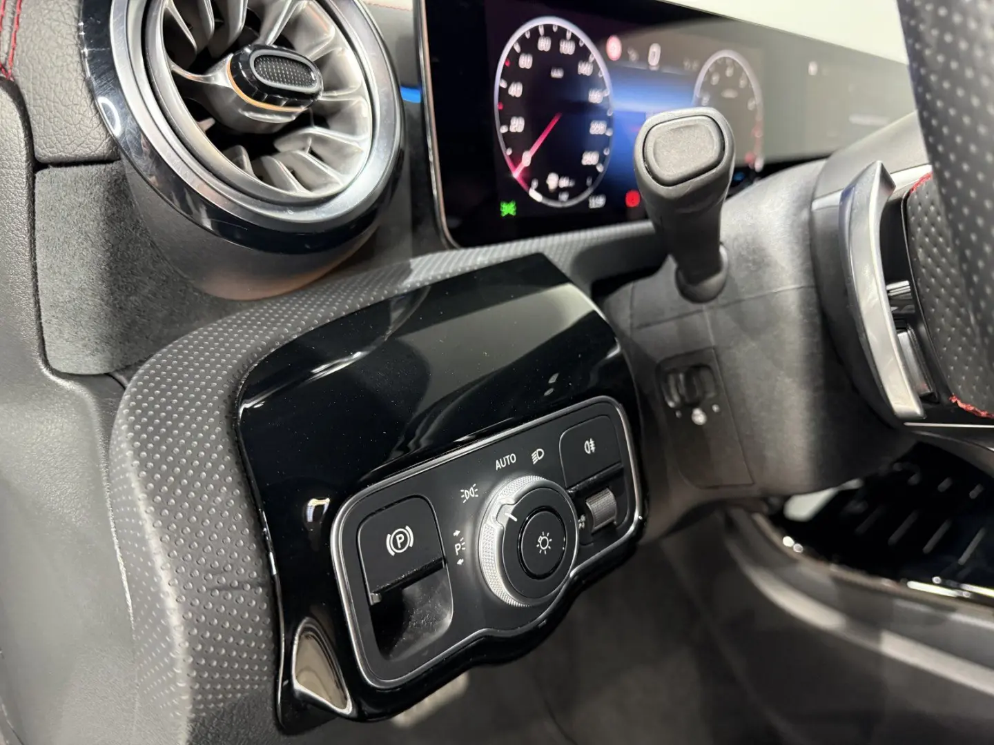 CLA 220 4M AMG Line  LED RFK AHK Keyless