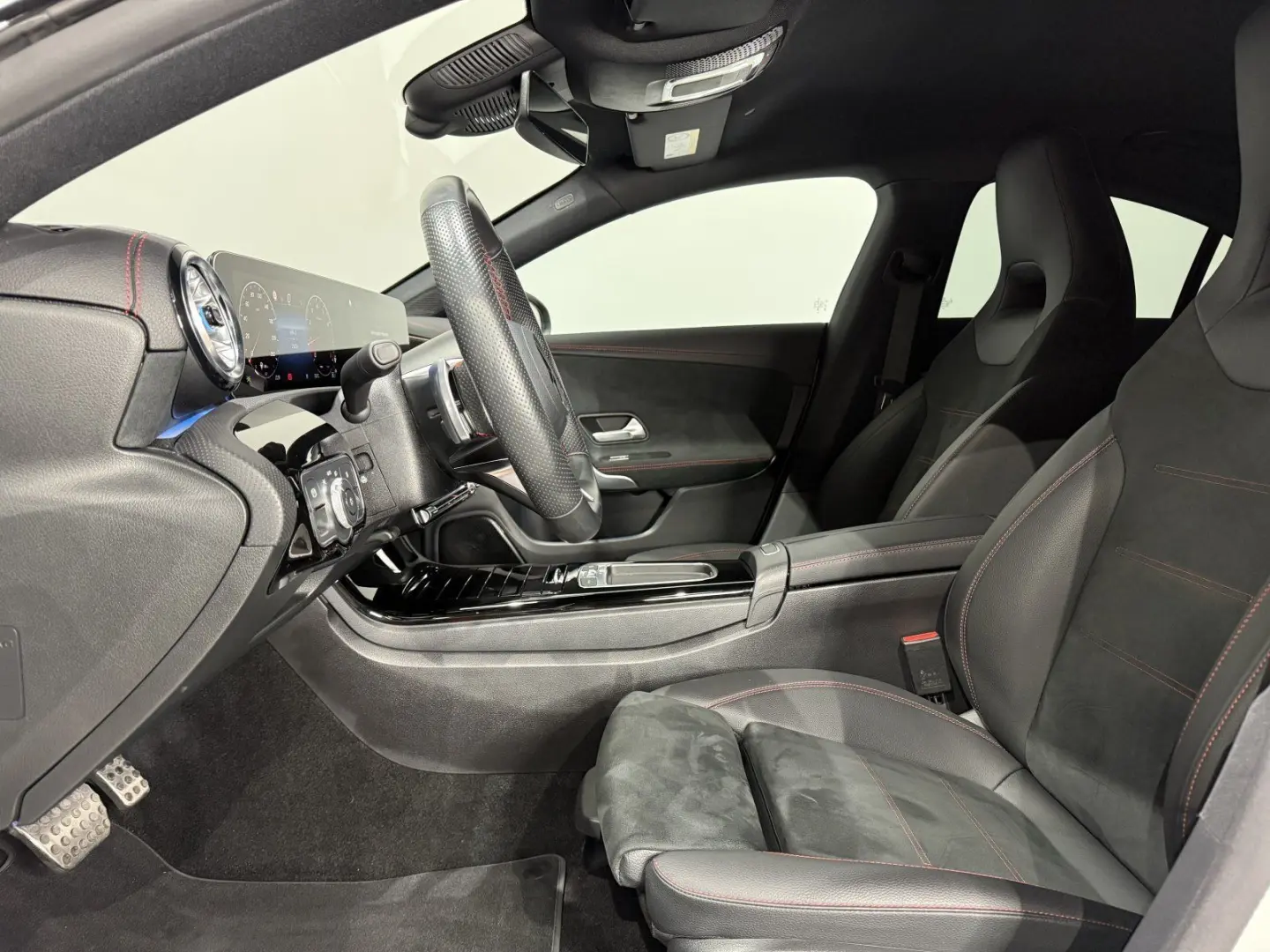 CLA 220 4M AMG Line  LED RFK AHK Keyless