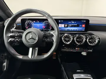 CLA 220 4M AMG Line  LED RFK AHK Keyless
