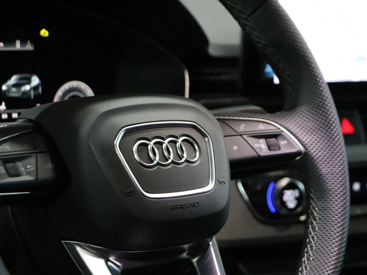 A5 Sportback 40 TFSI Q S-LINE COMPETITION  BLACK
