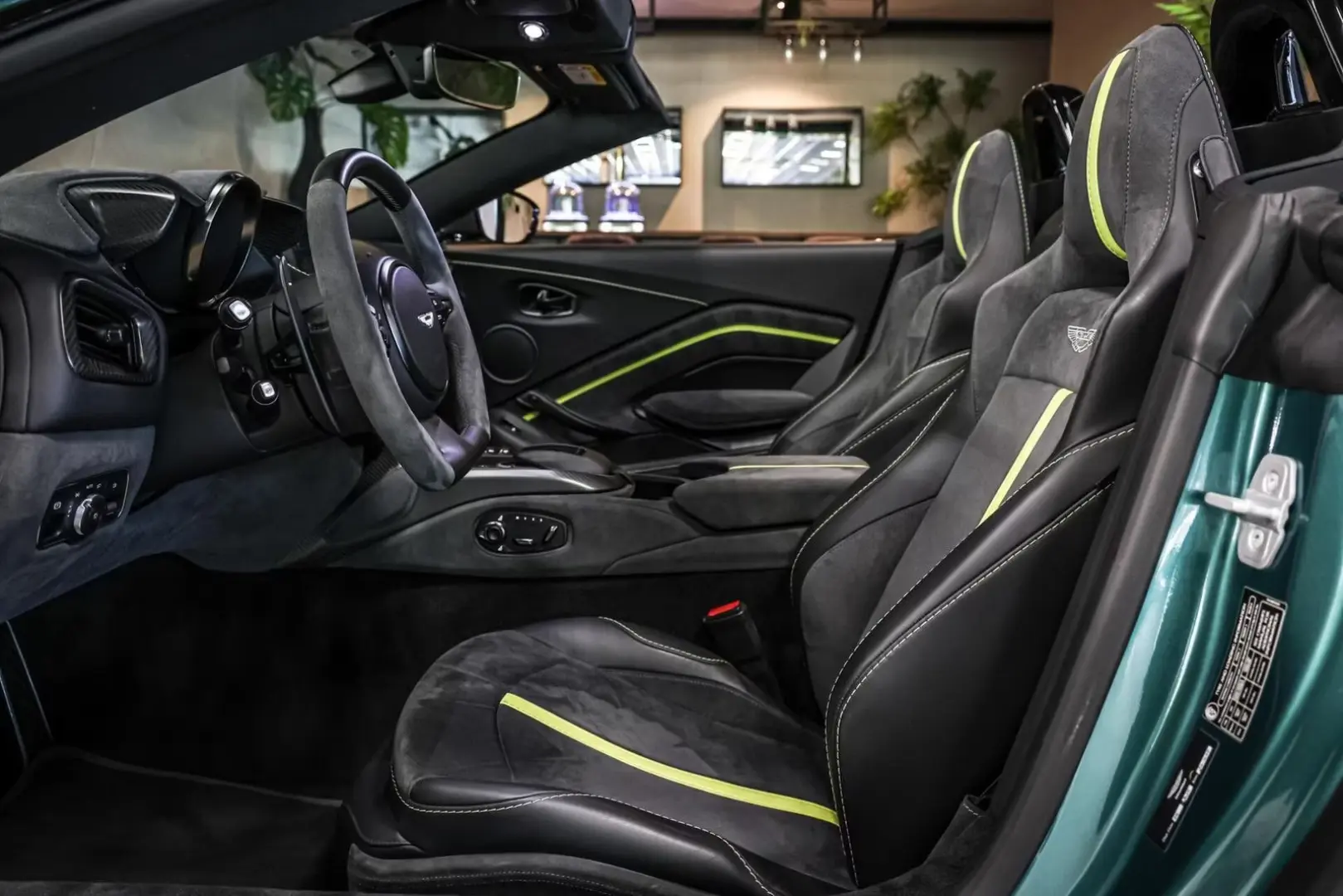 Aston Martin V8 Vantage Ediția Roadster 4.0 F1  Carbon