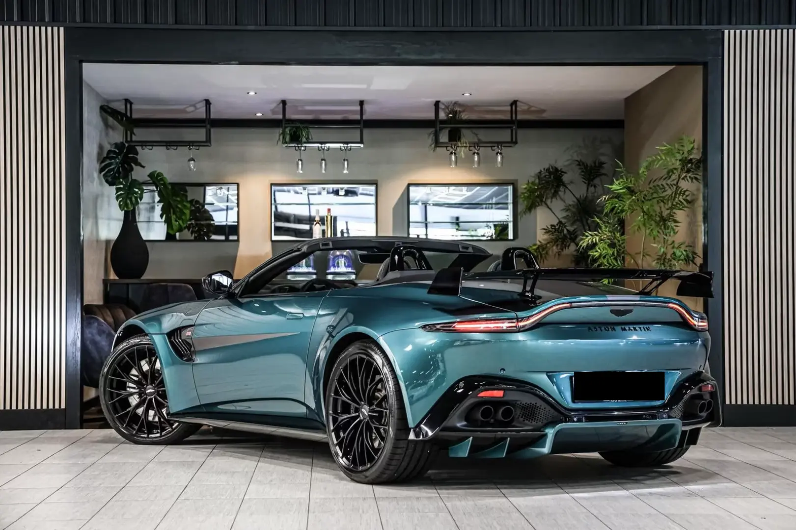 Aston Martin V8 Vantage Ediția Roadster 4.0 F1  Carbon