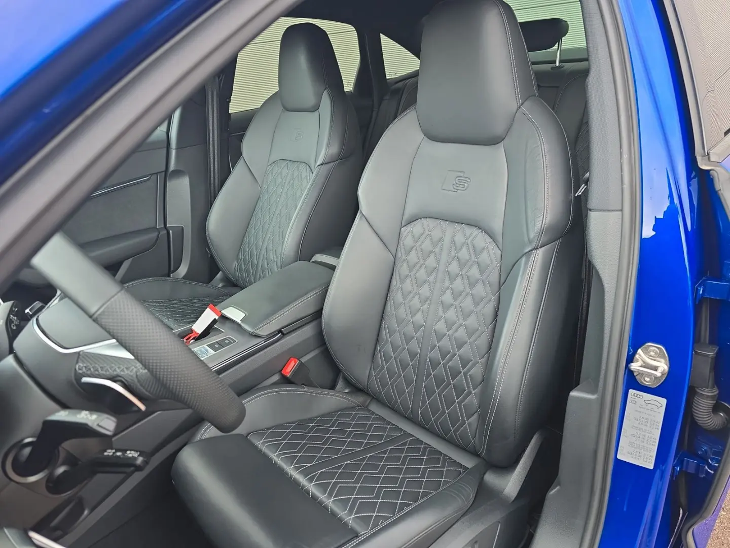 A6 Limousine 55 TFSIe qu S line HD Mat. Sportsit