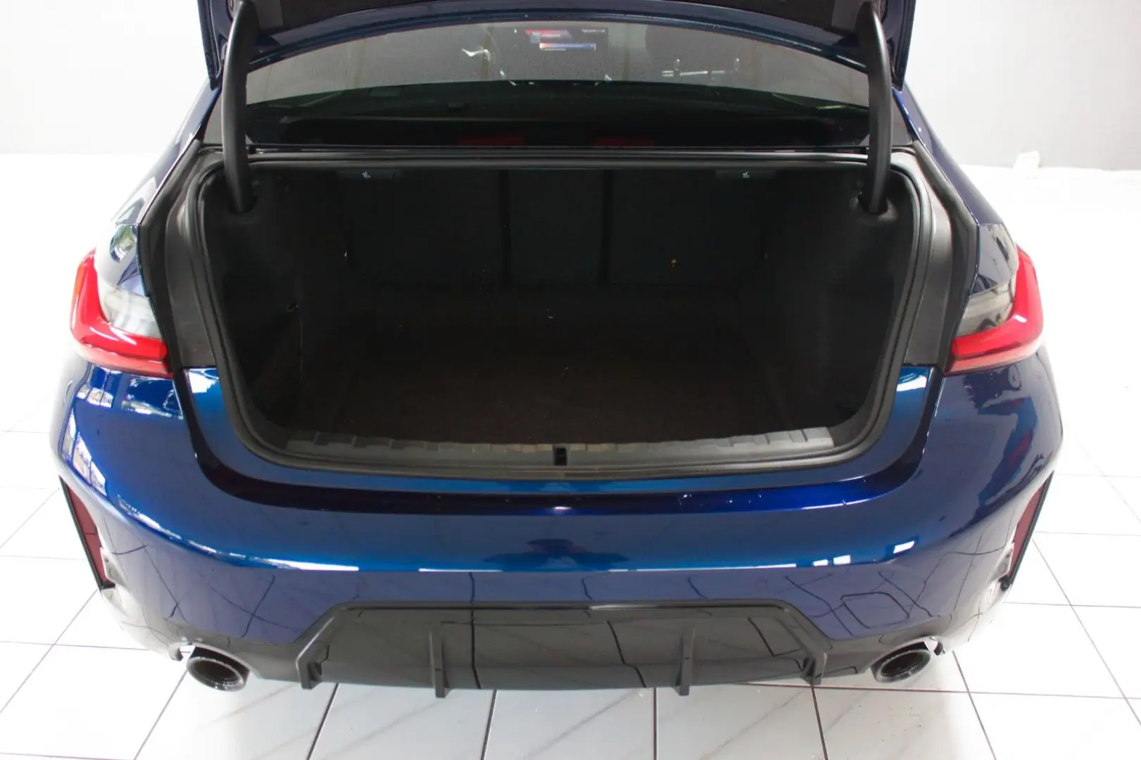 320dA xDrive Limo~M-SPORTPAKET DEUTSCH UNFALLFRE