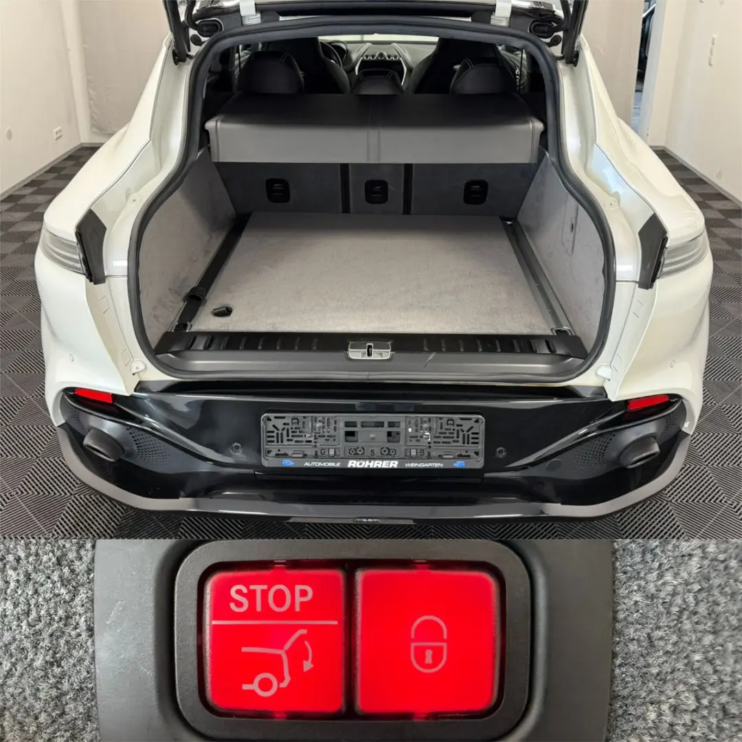 DBX 4.0 V8   Morning Frost White   Sport Exhaust