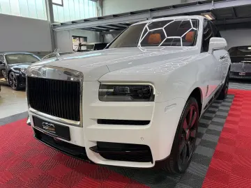 Cullinan Mandarin TV Bespoke HUD 360  Panorama