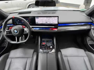 BMW M5 Limuzina DA Prof PA Prof B&W 22