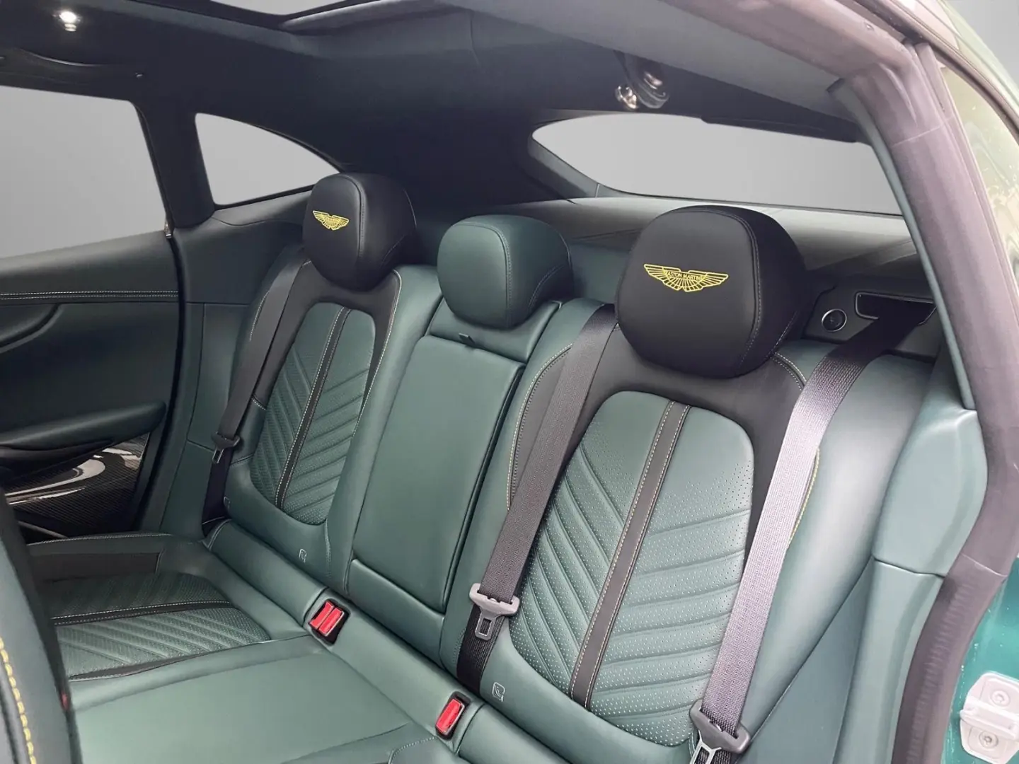 DBX 4.0 V8 DBX707 Neuzustand Voll