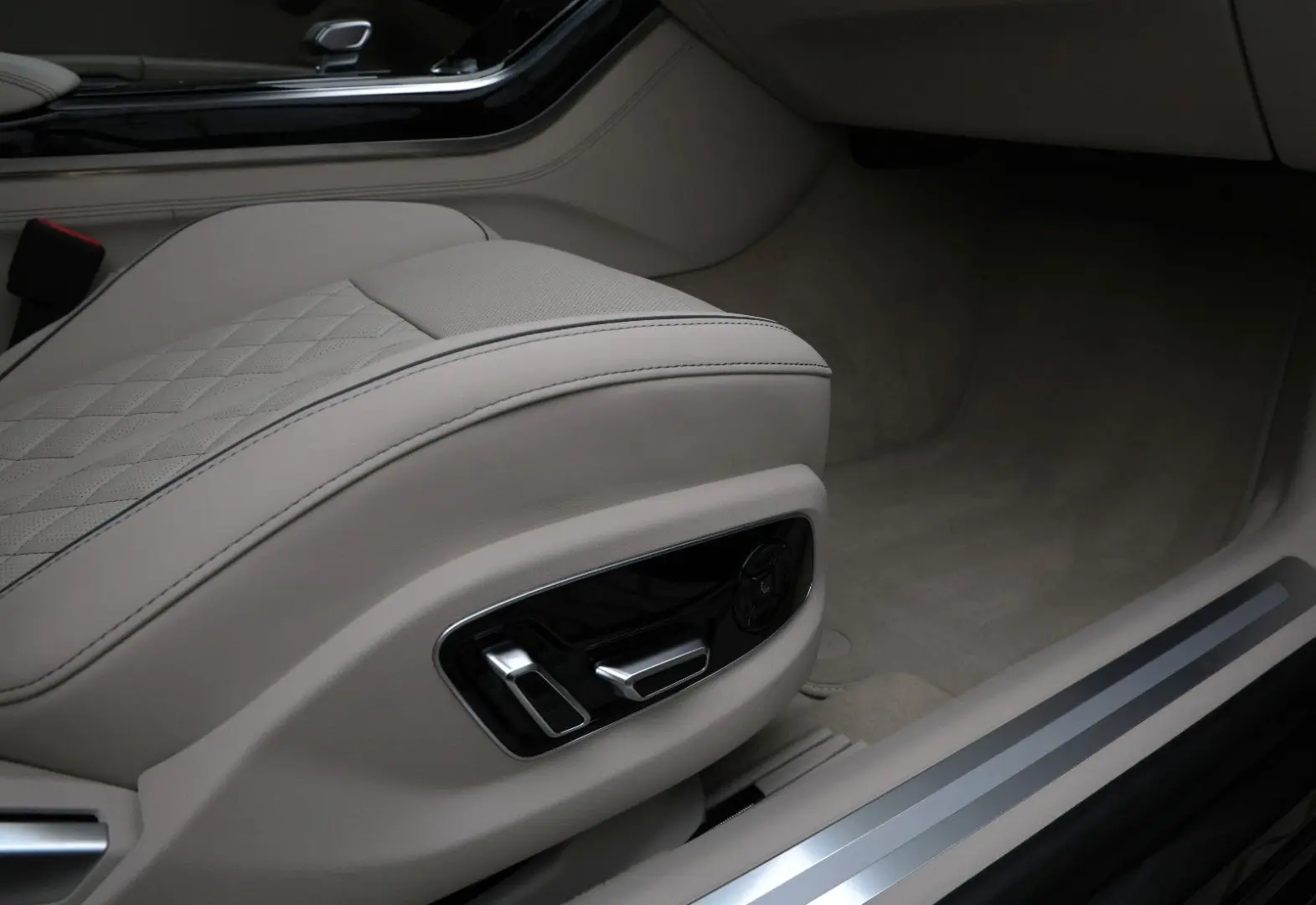 A8 50 TDI quat. S line B&O HuD Pano SoftClose