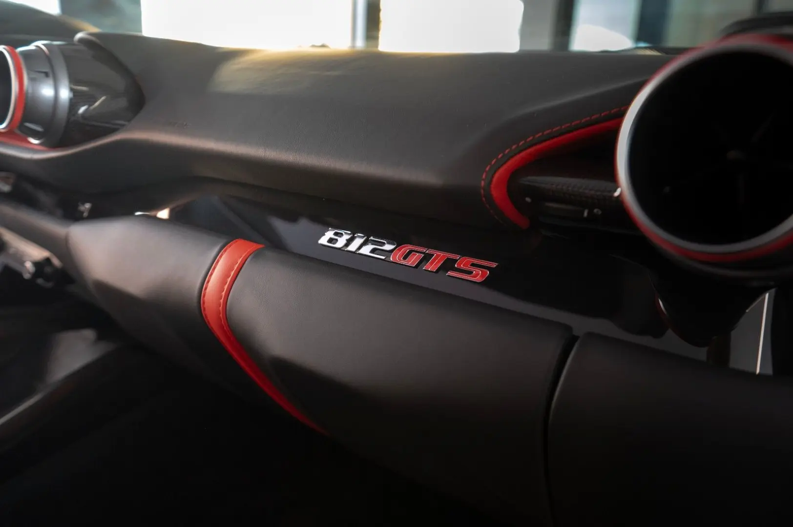 812 GTS  LIFT  CARBON RACING SEATS FULL PPF