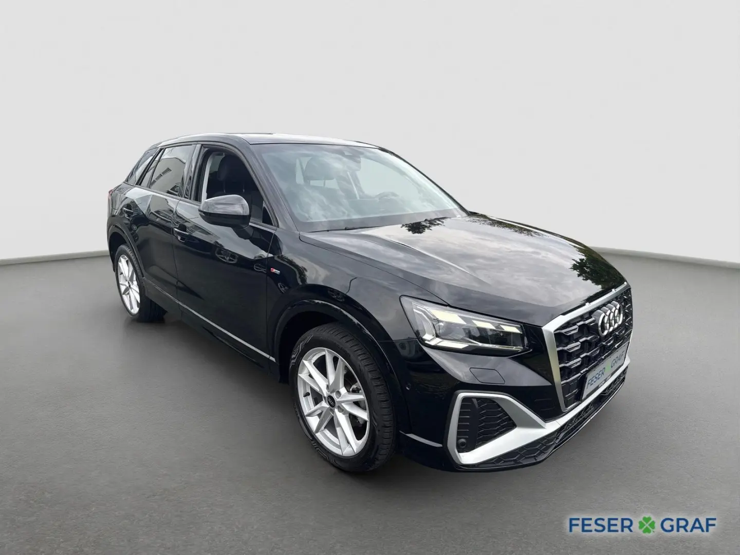 Q2 S line 35 TFSI S tronic Matrix Panorama Navi