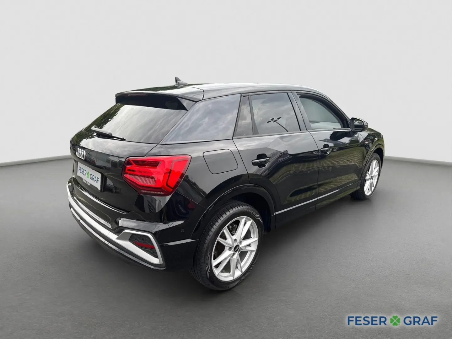 Q2 S line 35 TFSI S tronic Matrix Panorama Navi