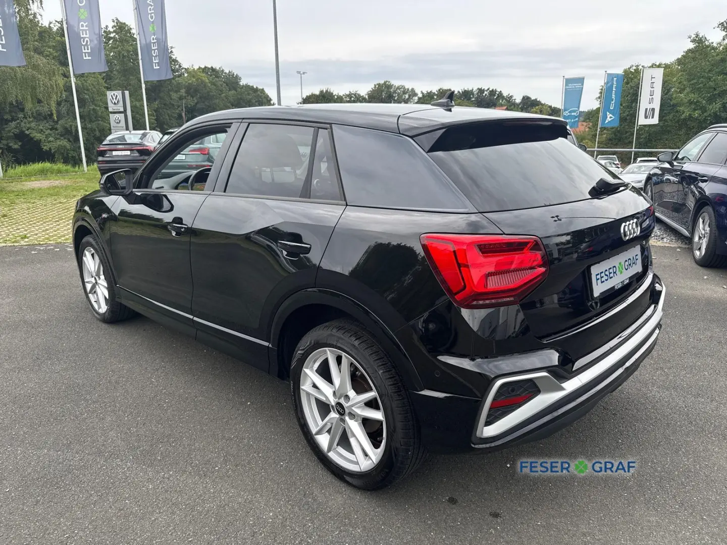 Q2 S line 35 TFSI S tronic Matrix Panorama Navi