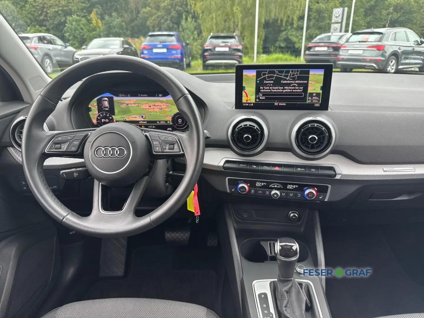 Q2 S line 35 TFSI S tronic Matrix Panorama Navi