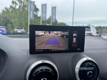 Q2 S line 35 TFSI S tronic Matrix Panorama Navi