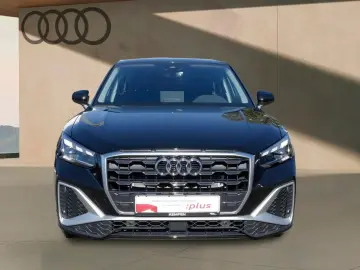 Q2 35 TFSI S Tronic S line 17  MATRIX ACC RFK