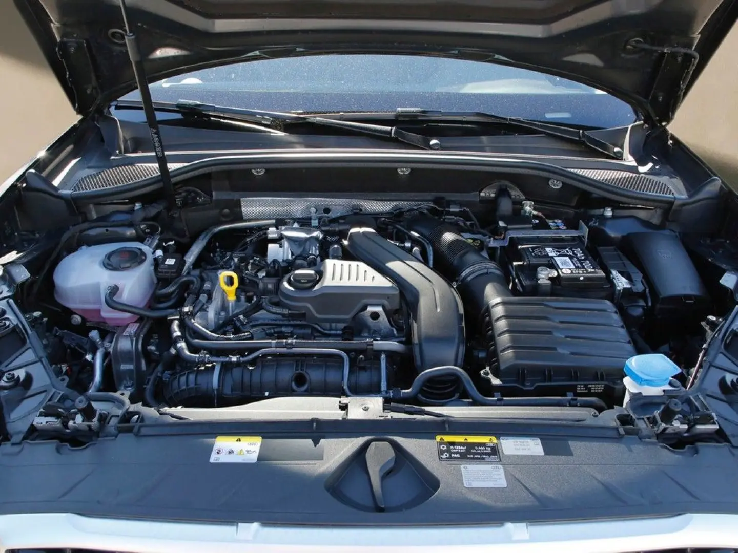 Q2 35 TFSI S Tronic S line 17  MATRIX ACC RFK