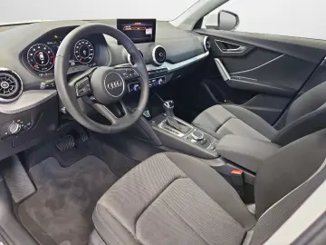 Q2 S line 35 TFSI S tronic S line NaviPlus LED O