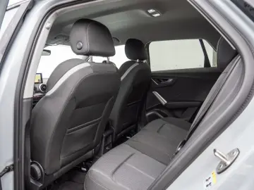 Q2 35TFSI MATRIX NAVI ACC RFK PDC