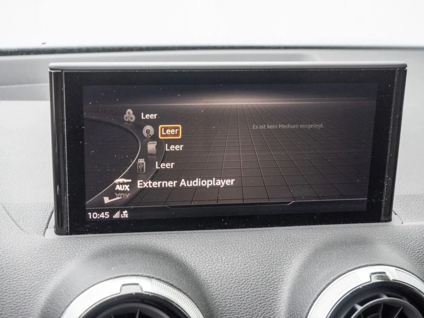 Q2 35TFSI MATRIX NAVI ACC RFK PDC