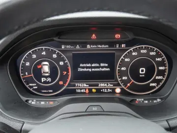 Q2 35TFSI MATRIX NAVI ACC RFK PDC