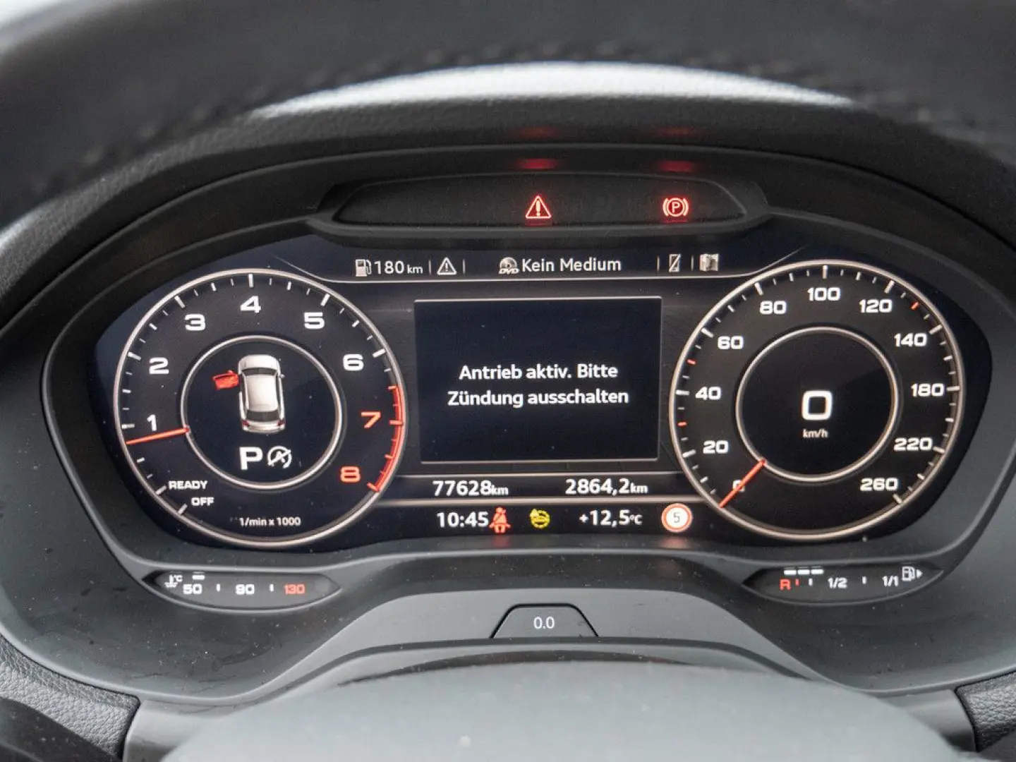 Q2 35TFSI MATRIX NAVI ACC RFK PDC