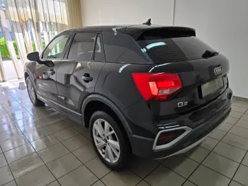 Q2 35 TFSI advanced S-tronic LED Navi Kamera GRA