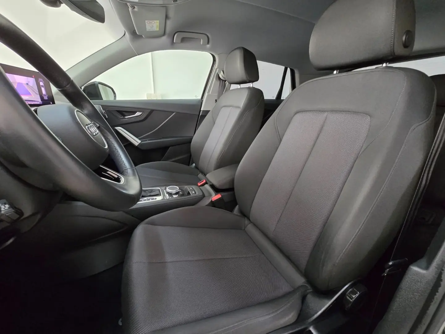 Q2 35 TFSI advanced S-tronic LED Navi Kamera GRA