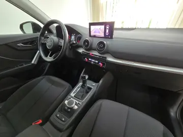 Q2 35 TFSI advanced S-tronic LED Navi Kamera GRA