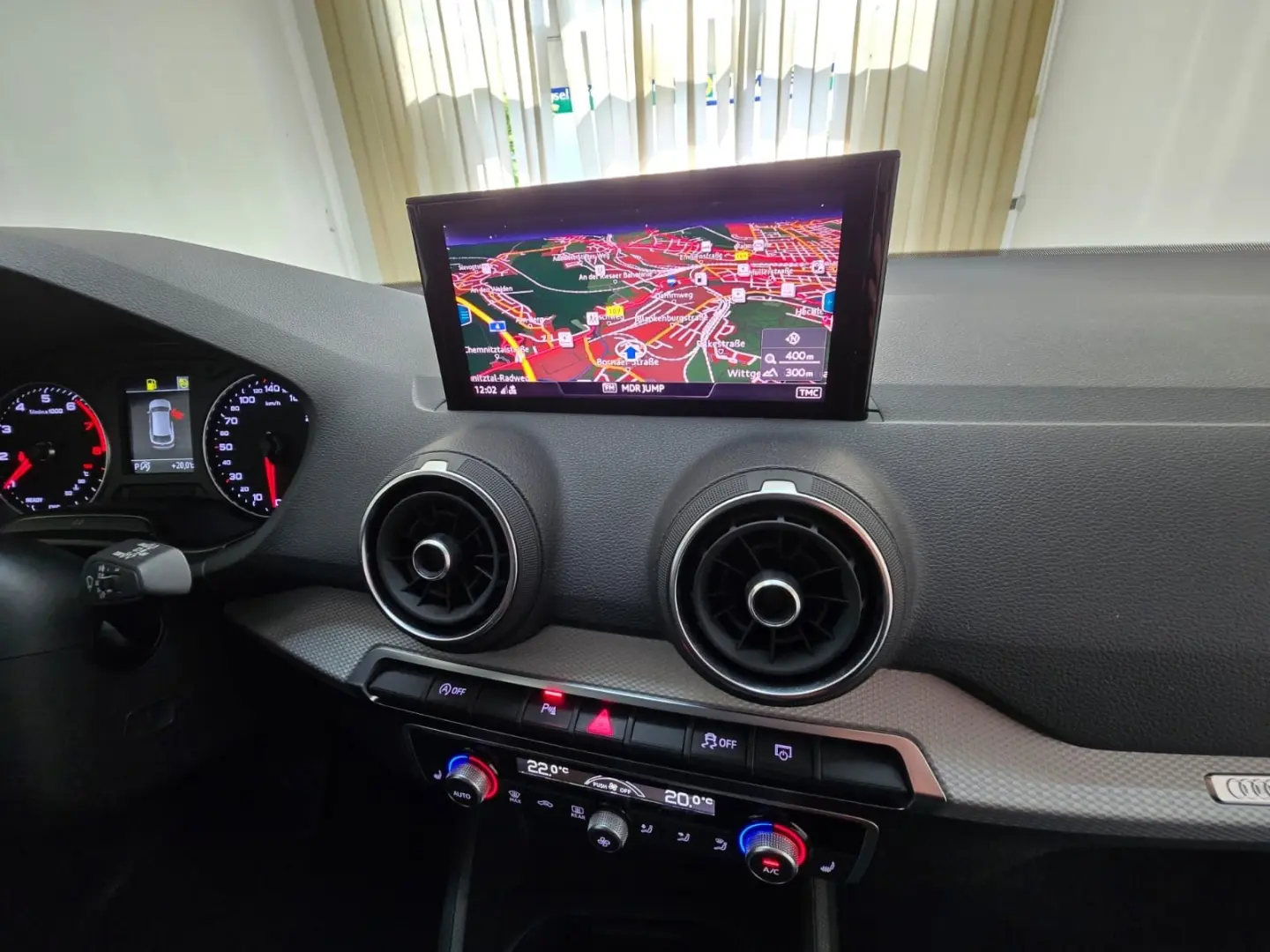 Q2 35 TFSI advanced S-tronic LED Navi Kamera GRA