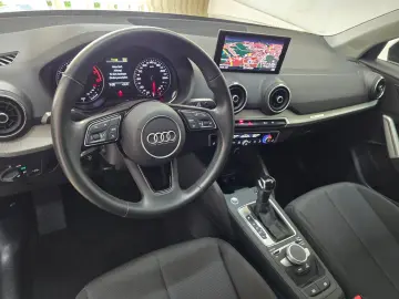 Q2 35 TFSI advanced S-tronic LED Navi Kamera GRA