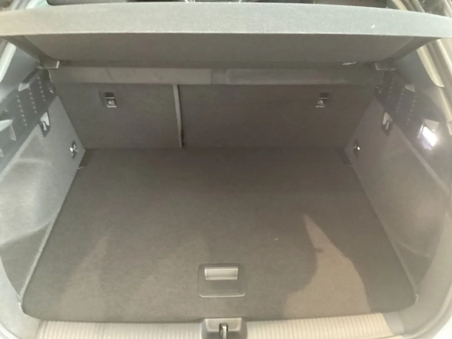 Q2 35 1.5 TFSI S-tronic advanced AHK Matrix