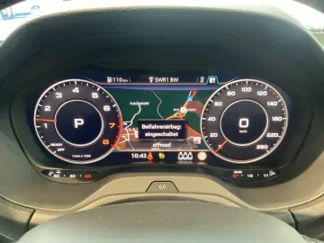 Q2 35 1.5 TFSI S-tronic advanced AHK Matrix