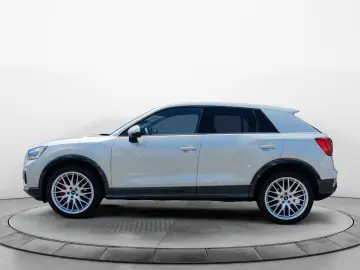 Q2 35 TFSI S-Tronic advanced  EA8  19   Matrix