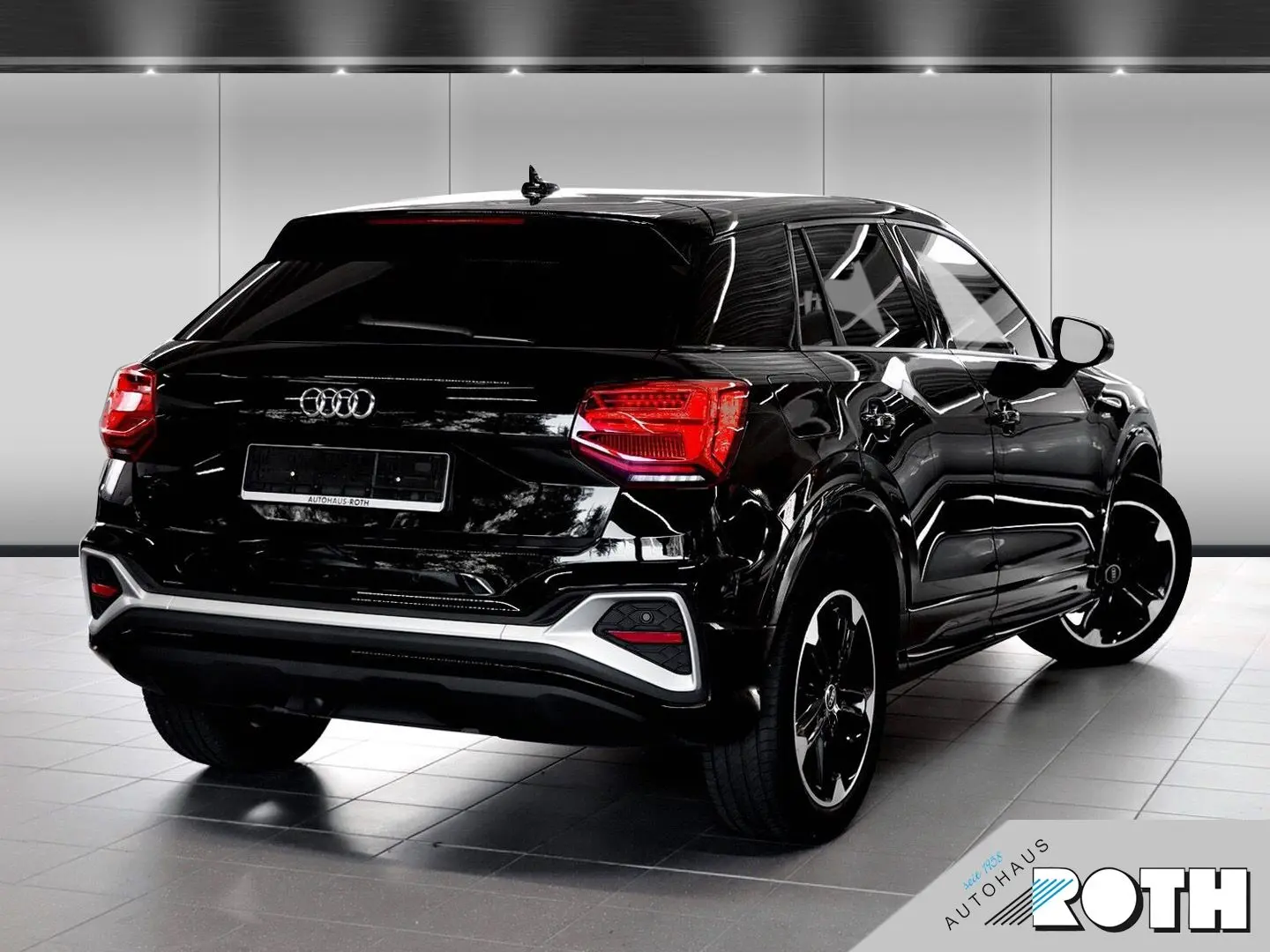 Q2 S line 35 TFSI S-tronic AHK MATRIX SHZ Keyles
