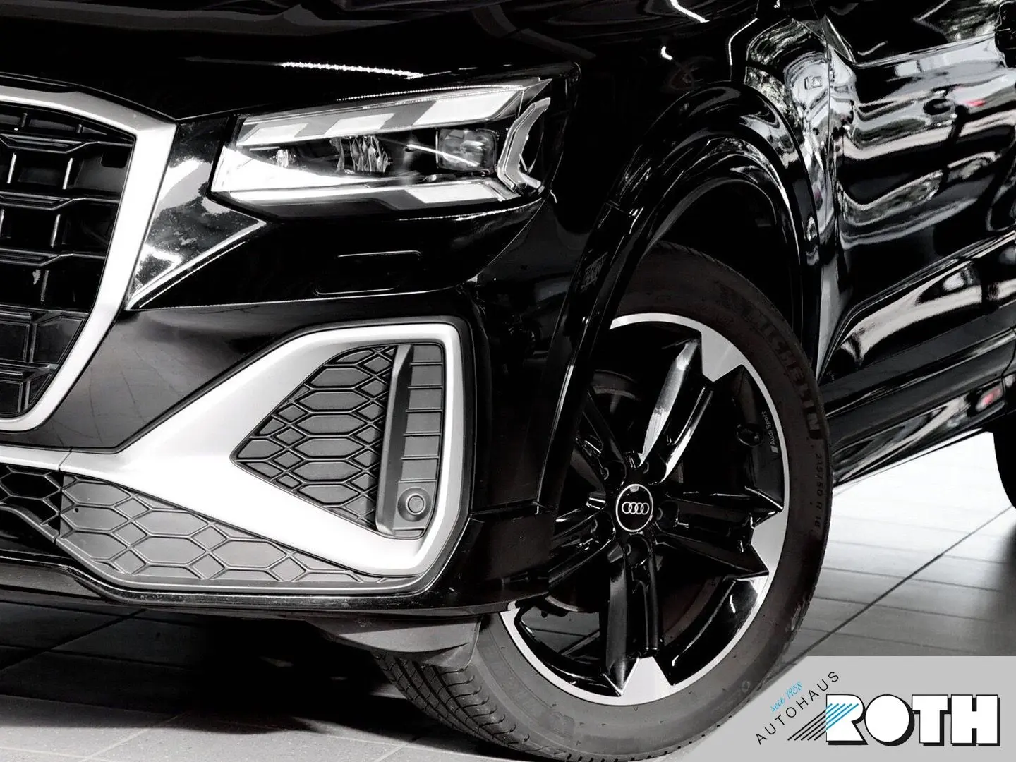 Q2 S line 35 TFSI S-tronic AHK MATRIX SHZ Keyles