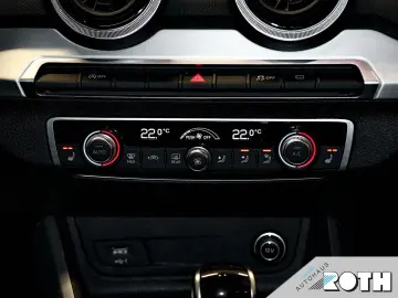 Q2 S line 35 TFSI S-tronic AHK MATRIX SHZ Keyles