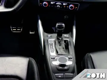 Q2 S line 35 TFSI S-tronic AHK MATRIX SHZ Keyles