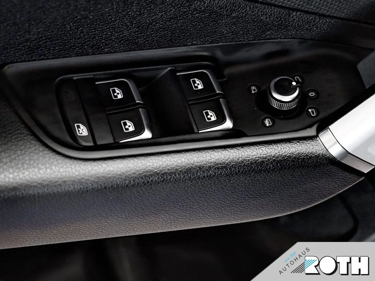 Q2 S line 35 TFSI S-tronic AHK MATRIX SHZ Keyles