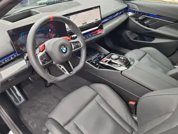 BMW M5 Lim. DrivAssistPro Confort Fast Charge