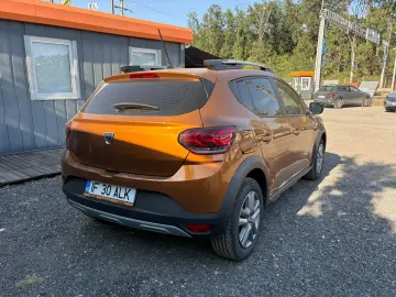 Dacia Sandero Stepway TCe 90 MT6 Essential