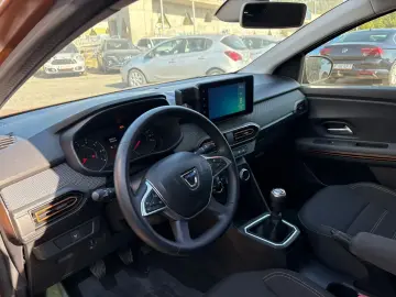 Dacia Sandero Stepway TCe 90 MT6 Essential