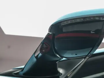 Aston Martin DB12 Volante Caribbean Blue Pearl 2