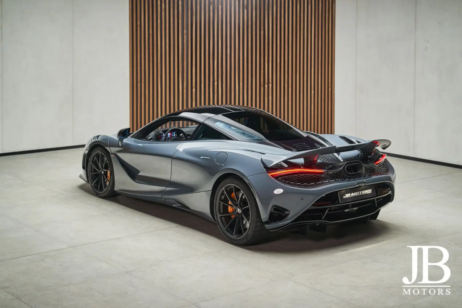 750S Coupe Senna Racing Seats Lift