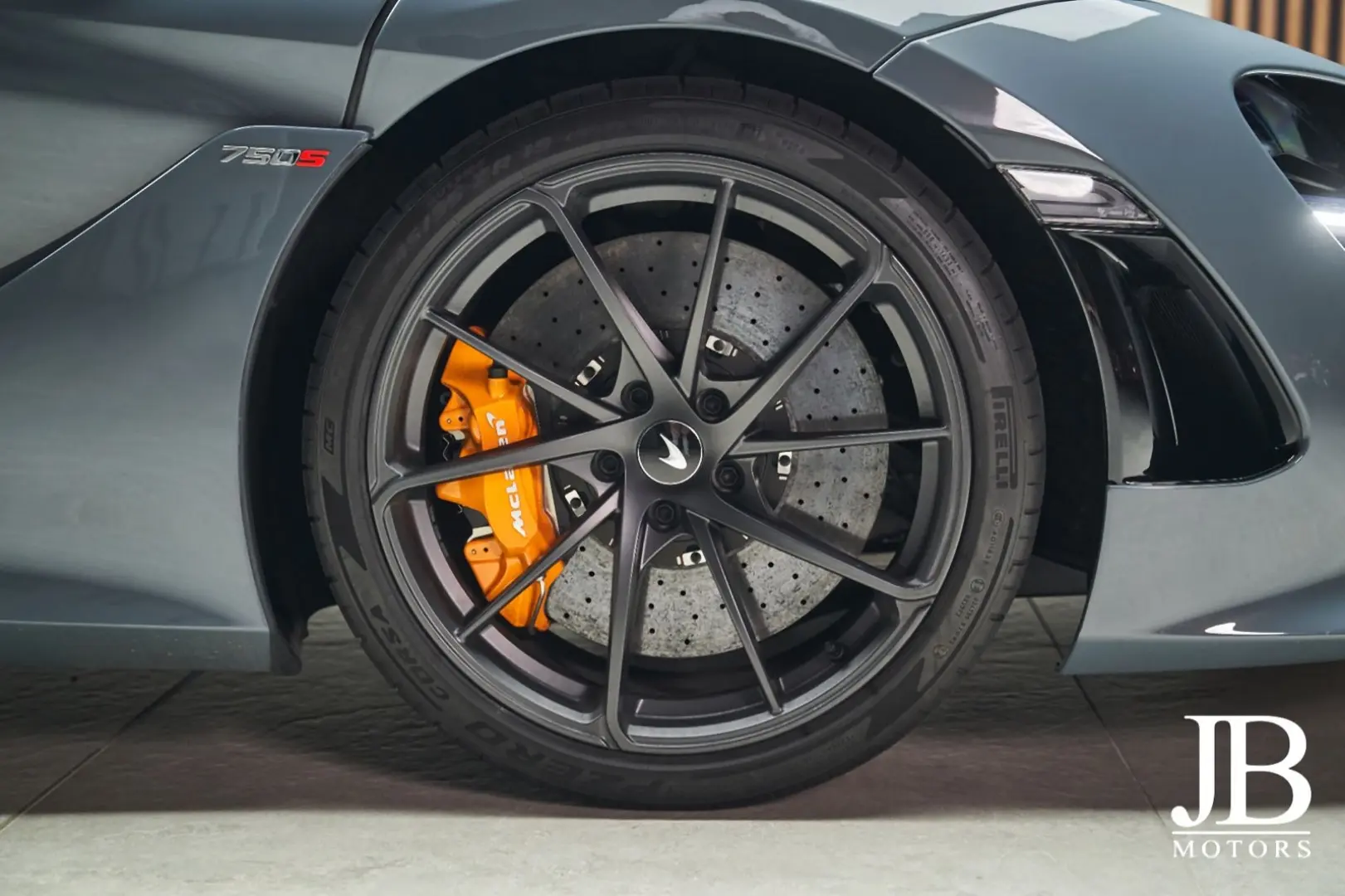 750S Coupe Senna Racing Seats Lift